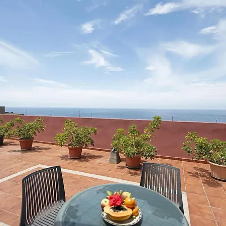 Spacious With Private Terrace