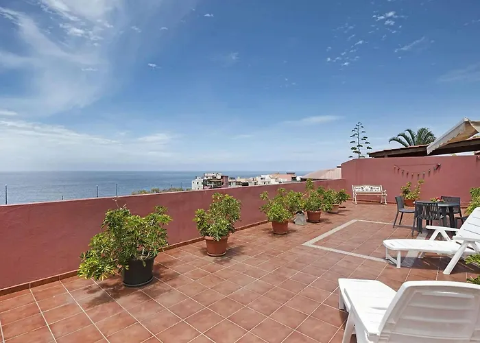 Spacious With Private Terrace 度假居 *