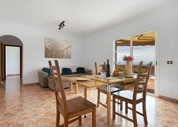 Hébergement de vacances Spacious With Private Terrace