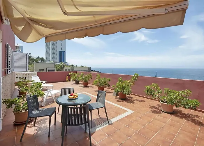 Spacious With Private Terrace 펜션 *