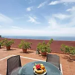 Spacious With Private Terrace
